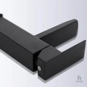Robinet de salle de bain avec finition noire élégante