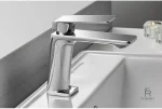 Mitigeur salle de bain design chrome élégant