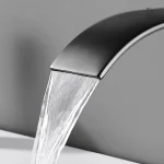 Robinet élégant pour vasque, touche de luxe
