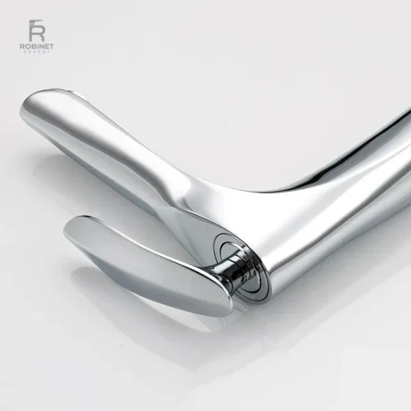 Robinet de salle de bain avec design épuré