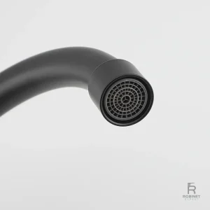 Robinet mural cuisine couleur noire tendance