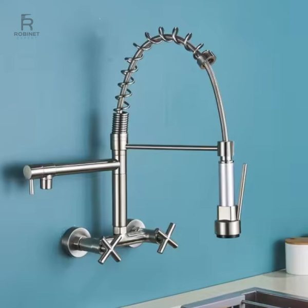 Robinet mural robuste, idéal pour espaces culinaires