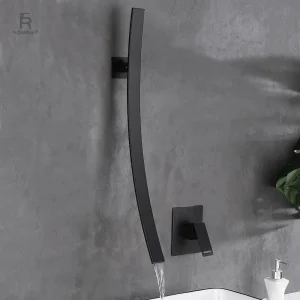 Robinet mural pour lavabo