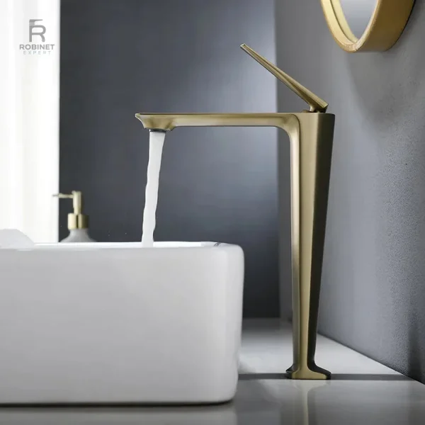 Robinet pour lavabo avec finition soignée et stylée
