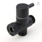 Accessoire sanitaire noir, robinet WC fonctionnel