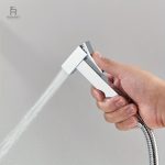Robinet douchette pour un nettoyage facile et rapide