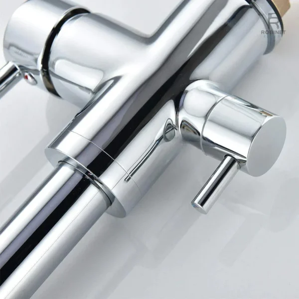 Robinet classique pour évier de cuisine moderne