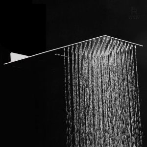 Douche pluie moderne en finition argentée