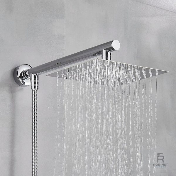 Grand modèle de tête de douche pour une expérience agréable